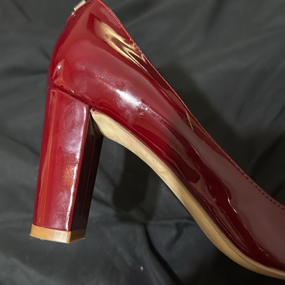 Ivanka Trump Patent Leather Heels - Picture 14 of 14